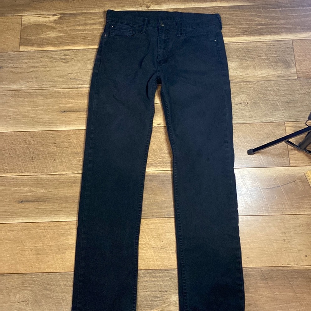 Black levi jeans